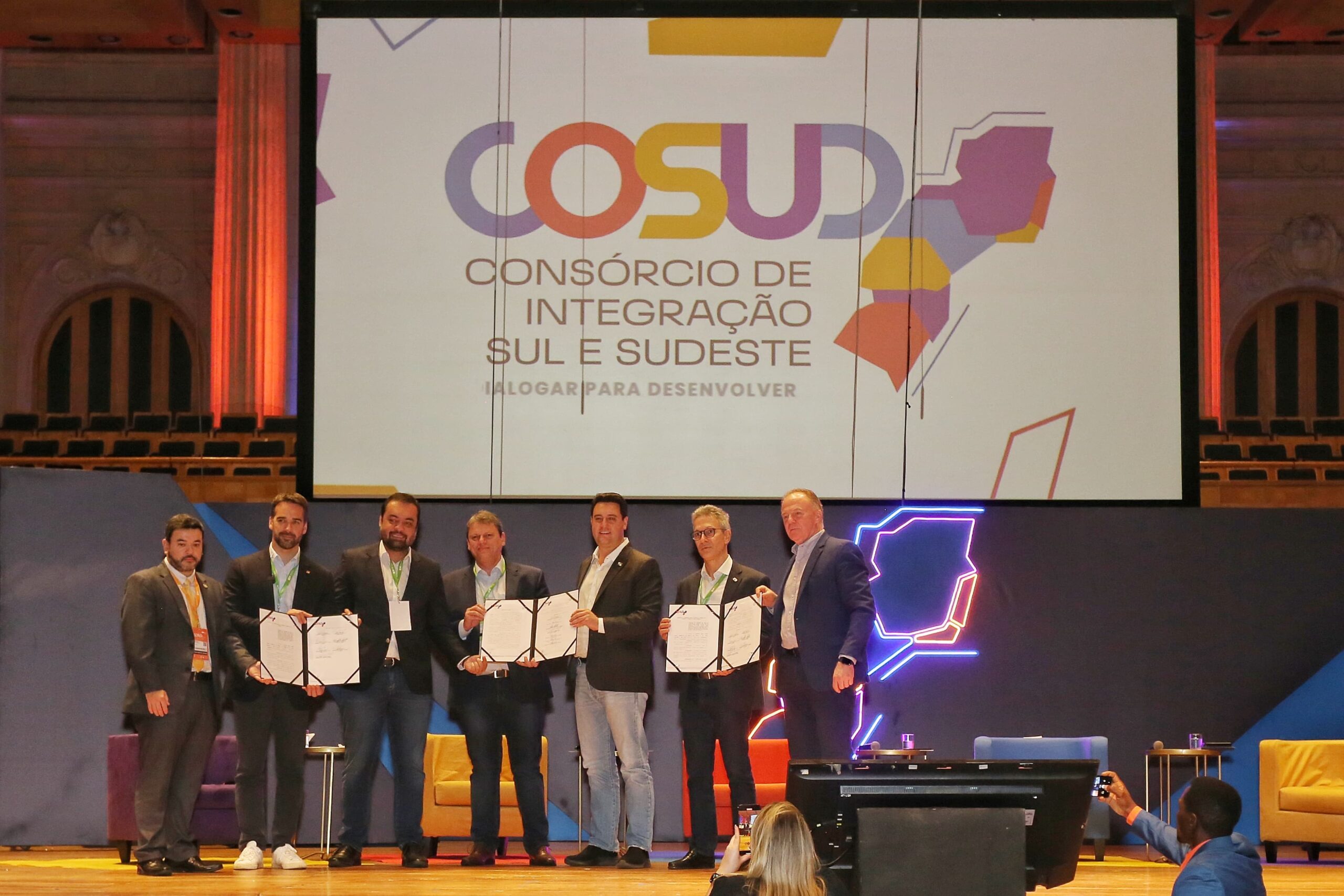 Governo de Santa Catarina e Estados membros do COSUD assinam documento para cooperação integrada